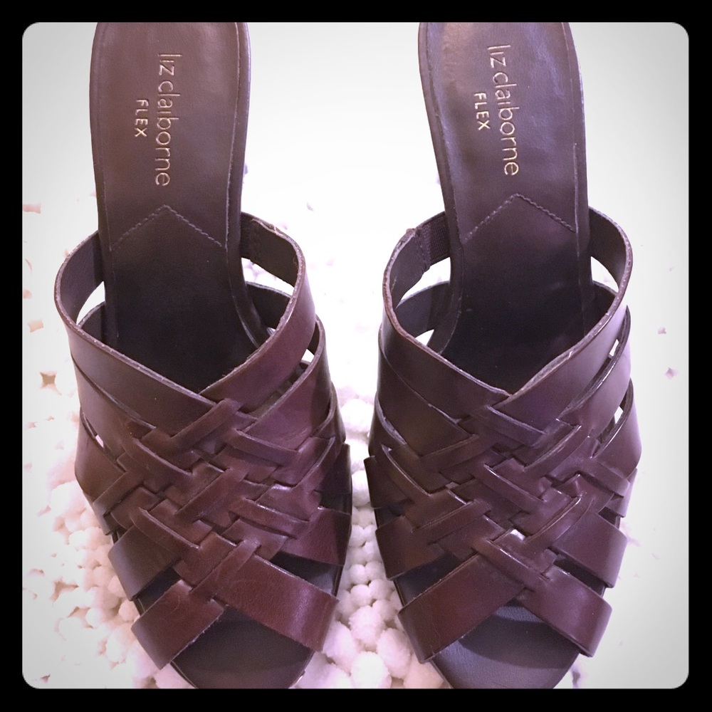 Liz Claiborne Flex open toe, brown slip on sandal